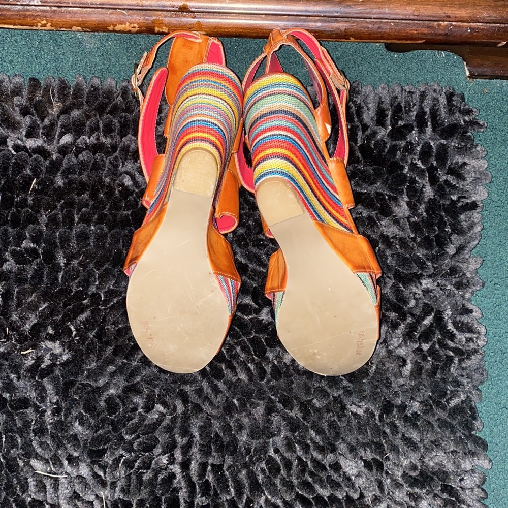 Sandals - Picture 4 of 4